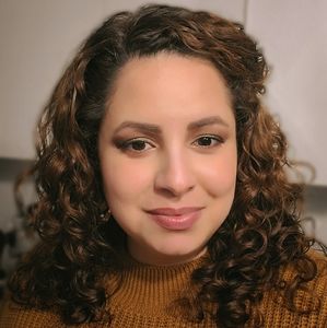 Meet your Posher, Erlin Marcela